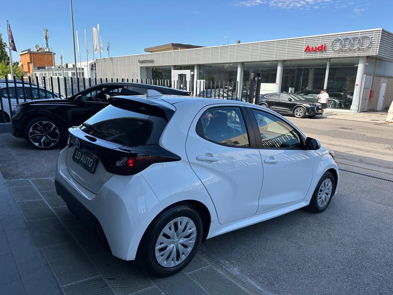 Toyota Yaris 1.0 5 porte Active