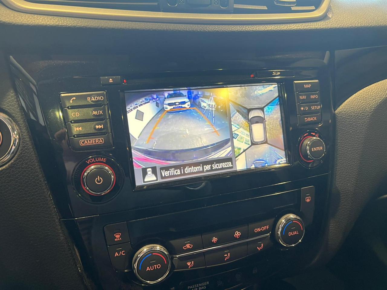 Nissan Qashqai 1.5 dCi Tekna 10/2015