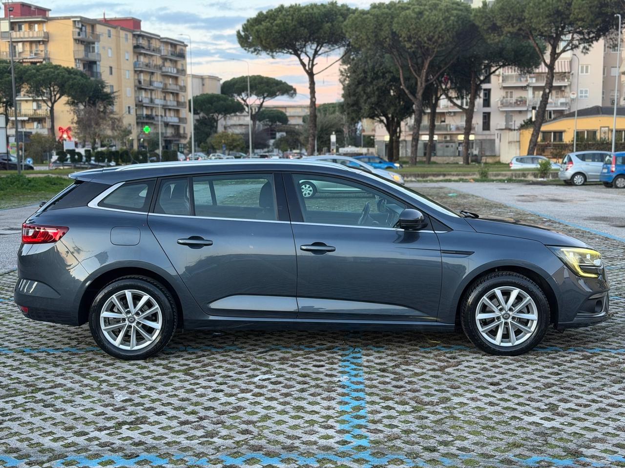 RENAULT Mégane Sporter 2018 dCi 110CV EDC Energy