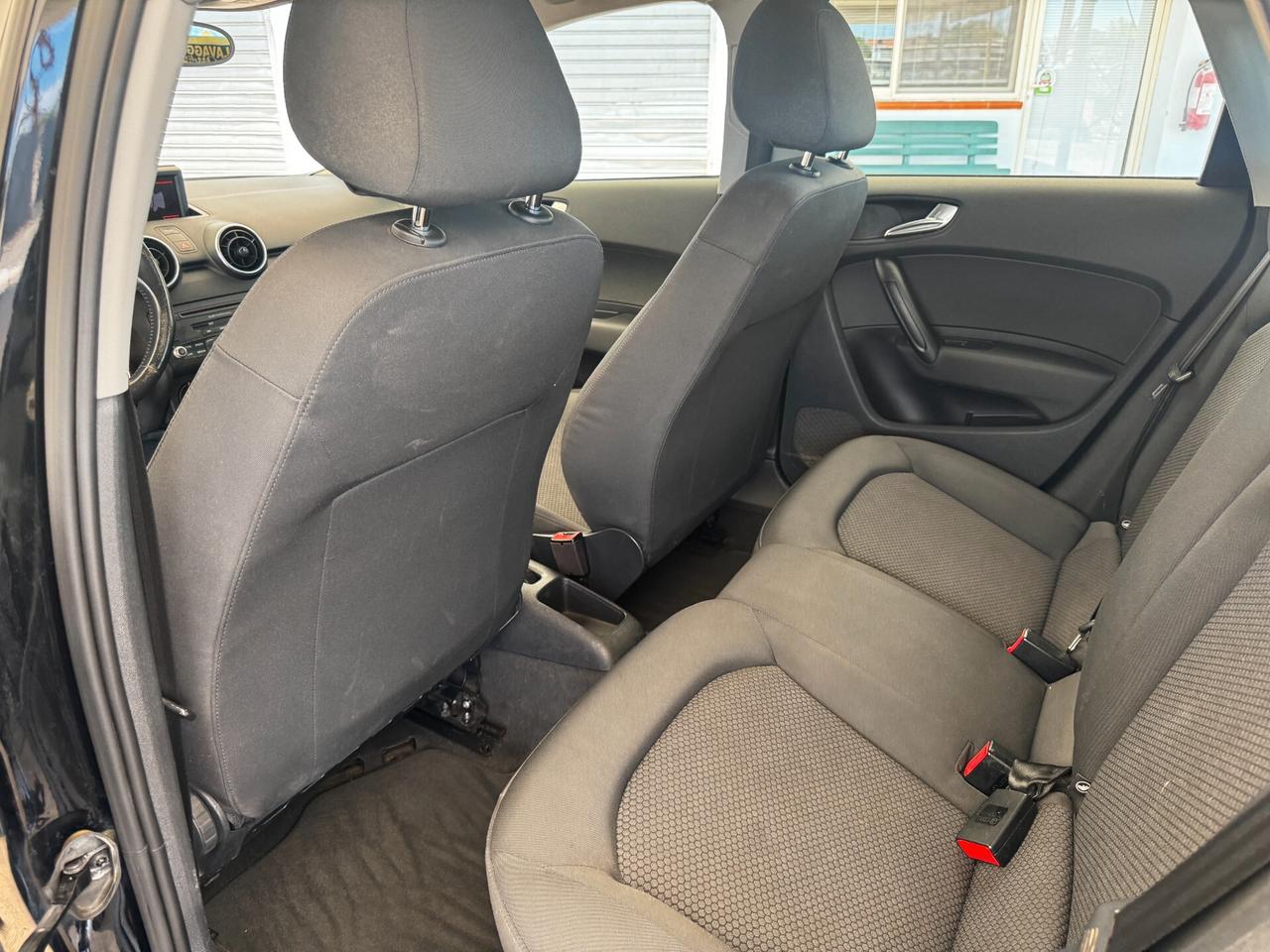 Audi A1 1.6 TDI Attraction 90 cv - 2012
