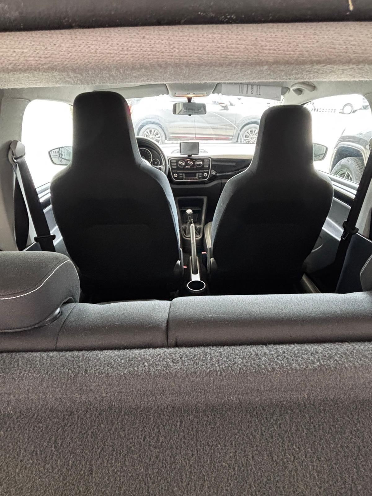 Volkswagen up! 1.0 75 CV high