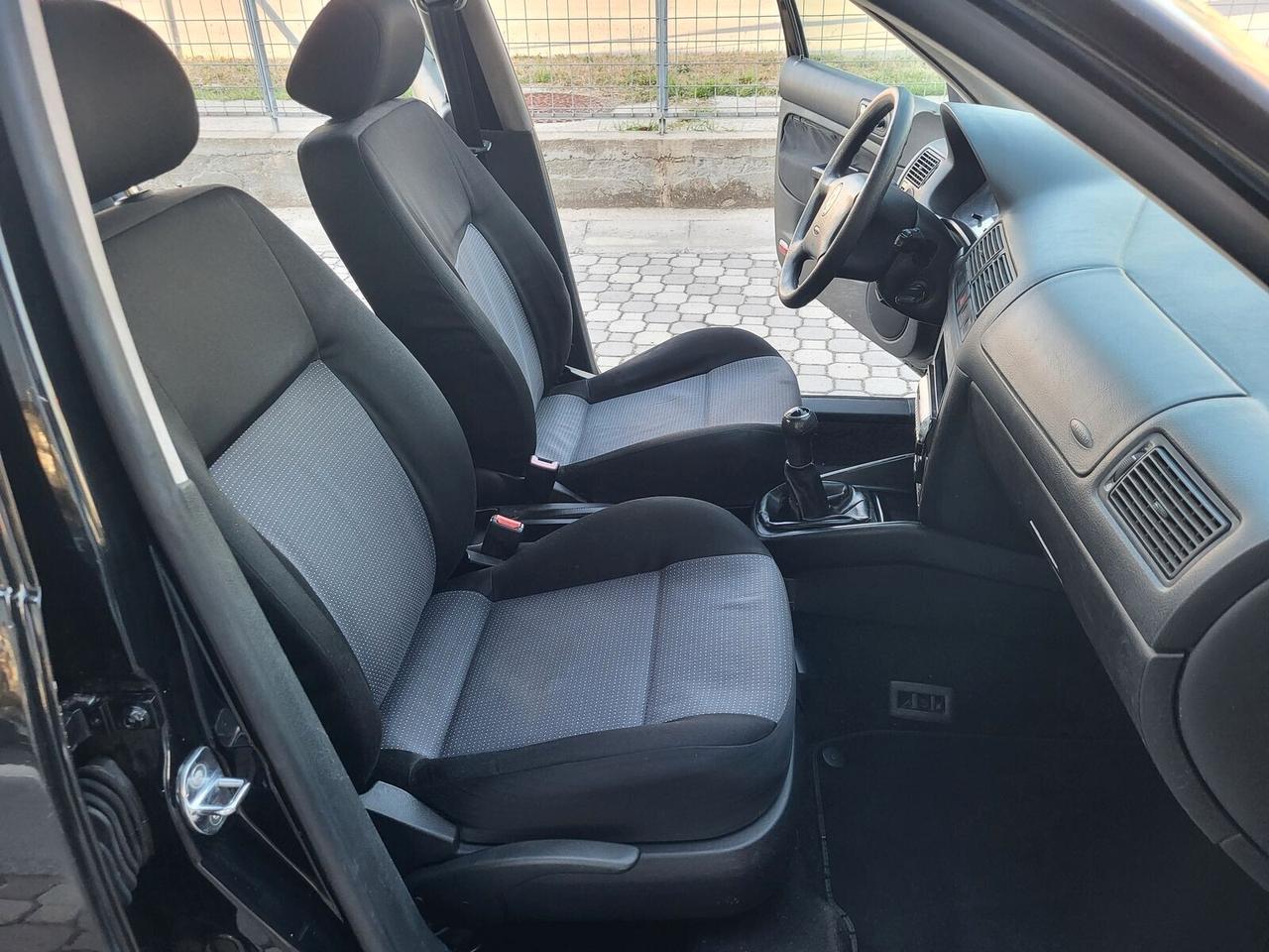 Volkswagen Golf 1.9 TDI 101 CV 5 PORTE *** EDITION ***