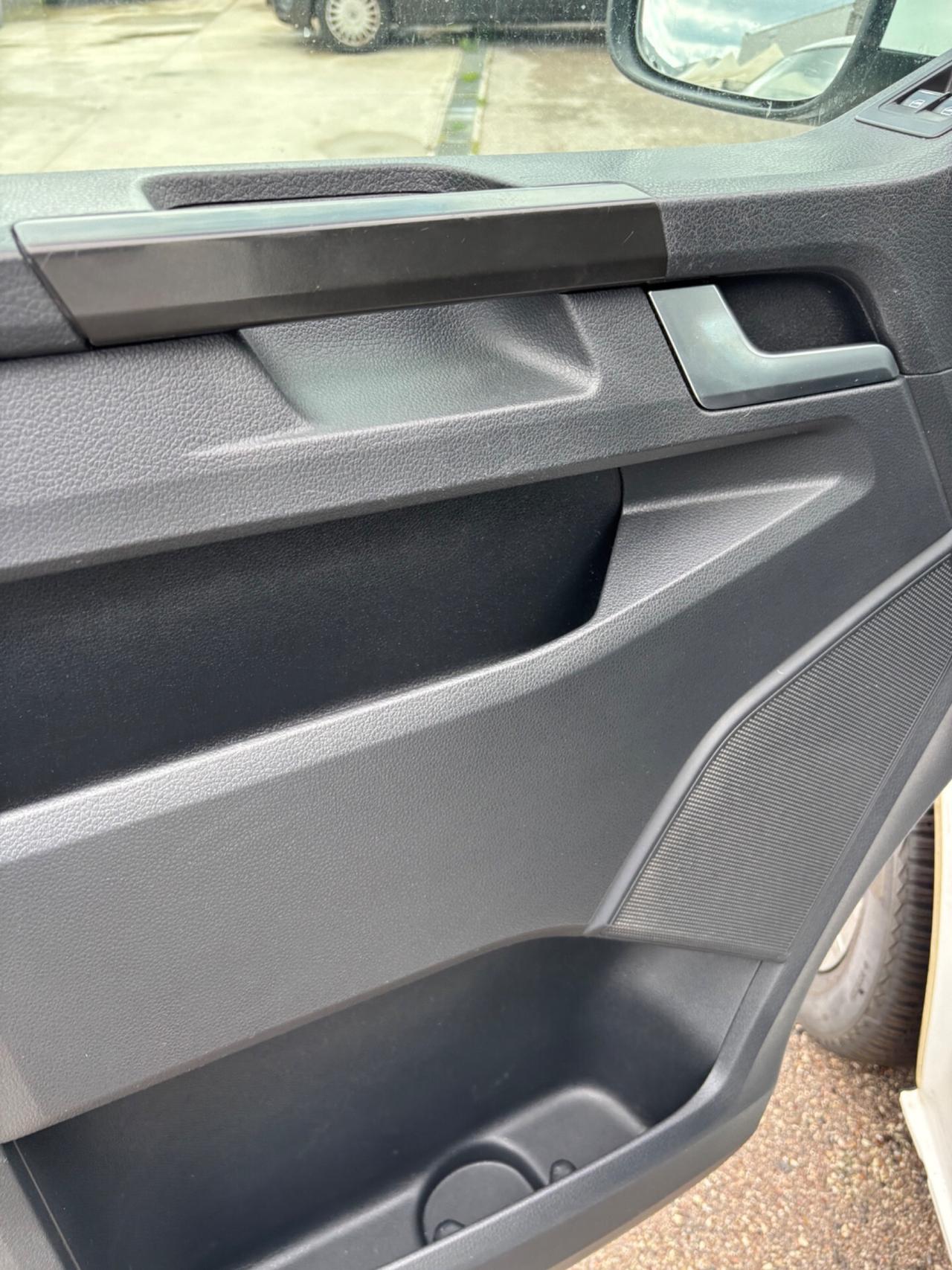 Volkswagen Caravelle 2.0 TDI 150CV DSG PC Cruise cambio automatico