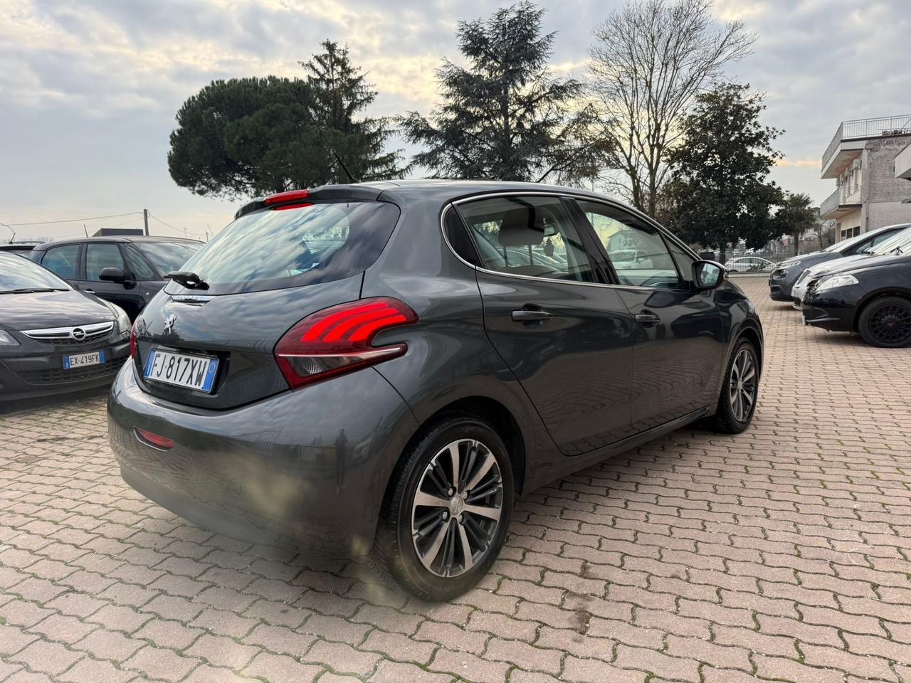 Peugeot 208 BlueHDi 75 5 porte Allure