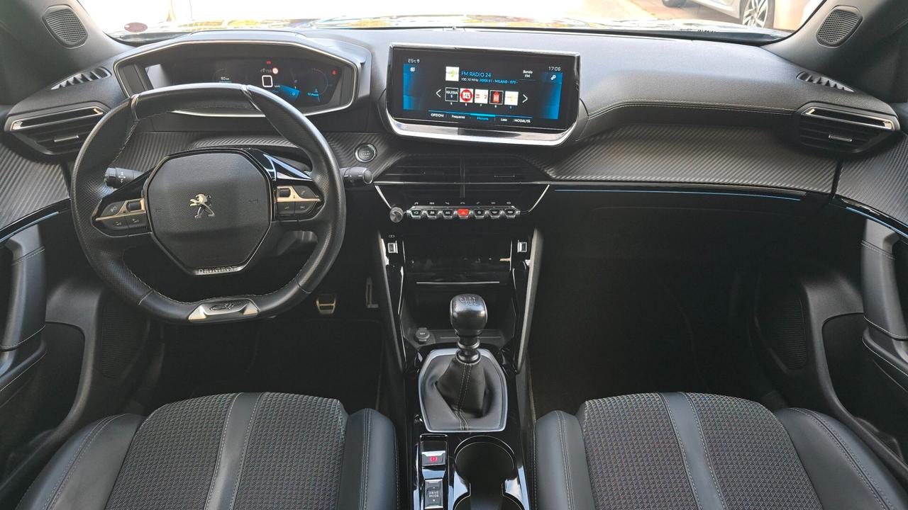 Peugeot 2008 PureTech 130 S&S GT