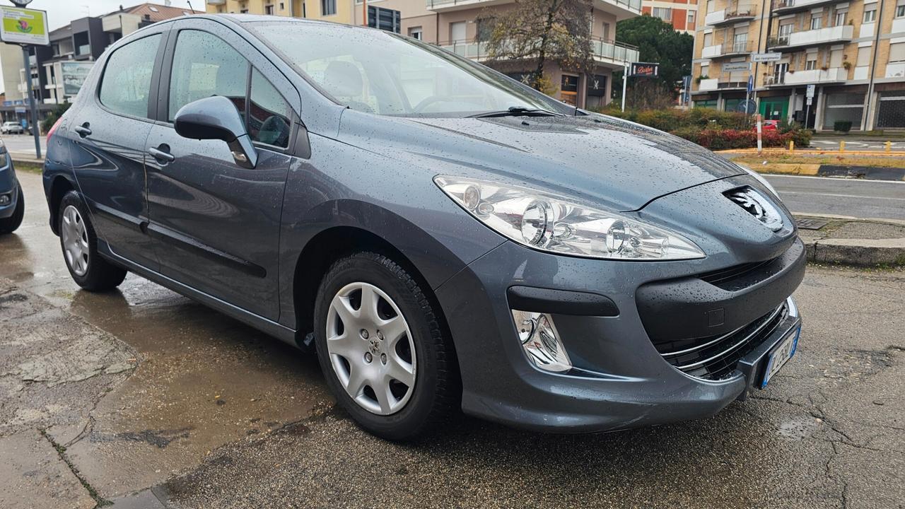Peugeot 308 1.6 HDi 90CV 5p. Tecno