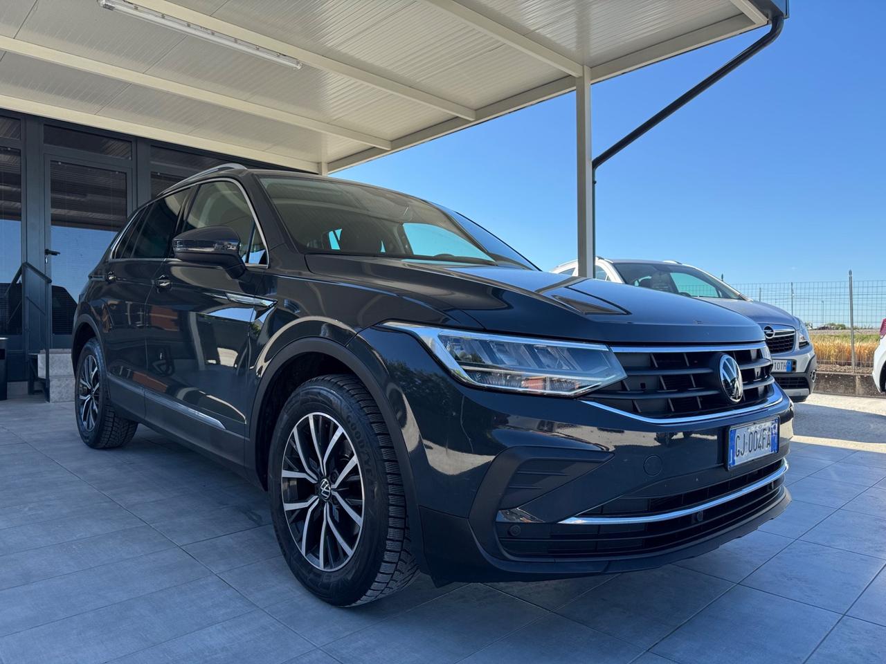 Volkswagen Tiguan 2.0 TDI 150 CV SCR DSG Elegance