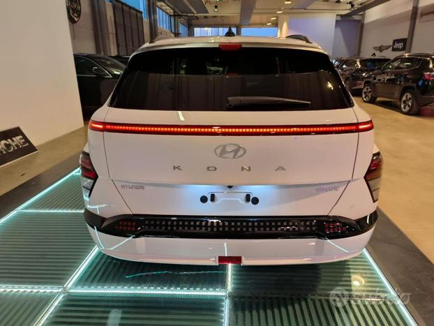 HYUNDAI Kona EV 64.8 KWh Exclusive + Pompa di Ca