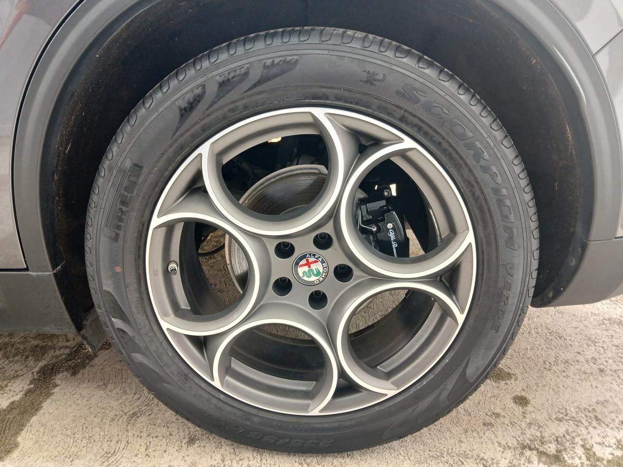 Alfa Romeo Stelvio 2.2 Turbodiesel 190 CV AT8 RWD Sprint