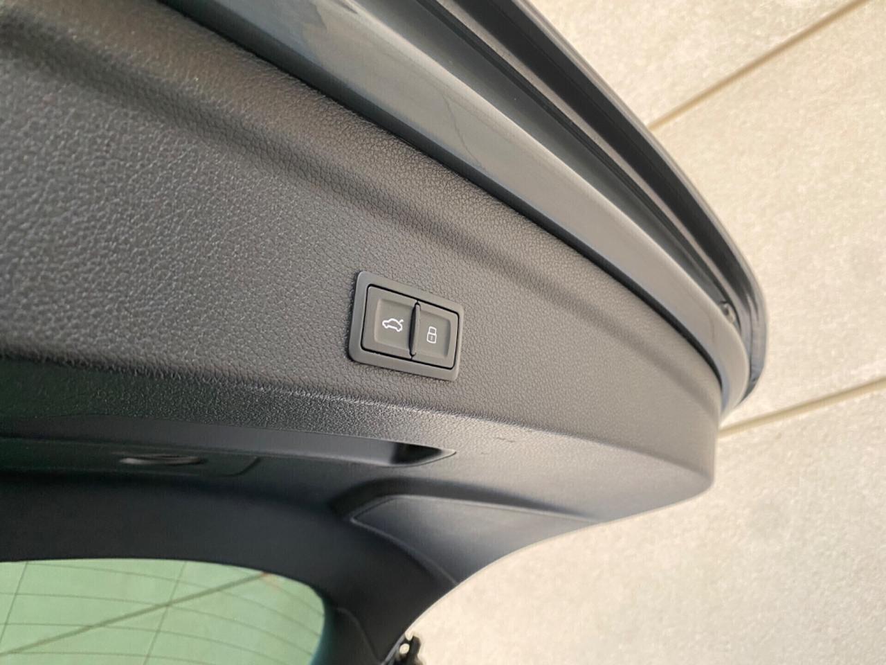 Audi Q3 Sport back 2.0 Diesel