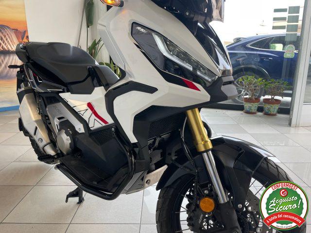 HONDA X-ADV 750 Special edition *3.900 Km