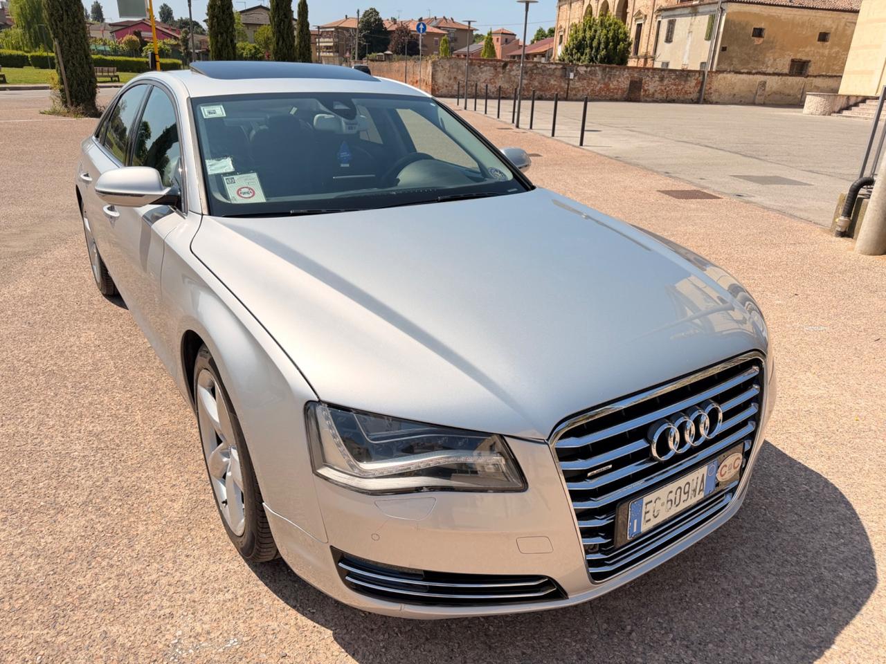 AUDI A8 4.2 V8 FSI quattro KM 113mila tetto frigo consolato ITA