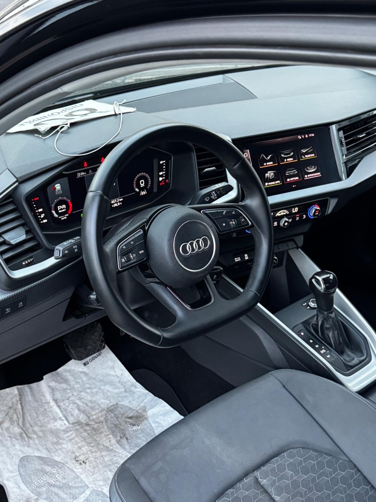 Audi A1 SPB 40 TFSI S tronic line edition