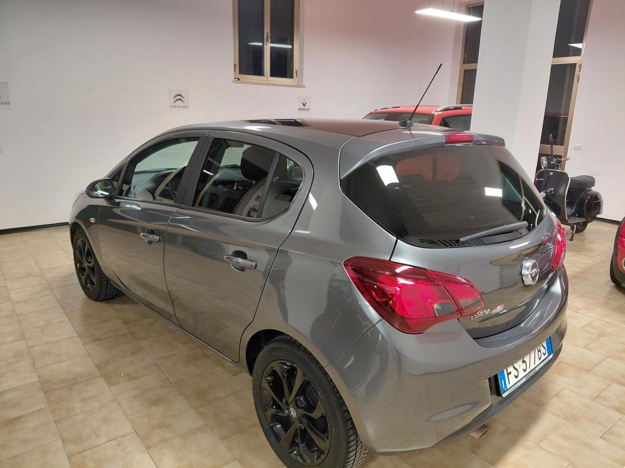 OPEL CORSA ANNO 2018 BZ GPL ADATTA NEOPATENTATI 147 MILA