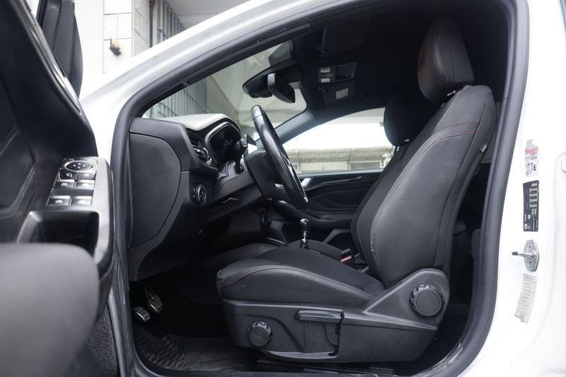 Ford Focus Ford Focus 1.5 EcoBlue 120 CV SW ST Line Unicoproprietario