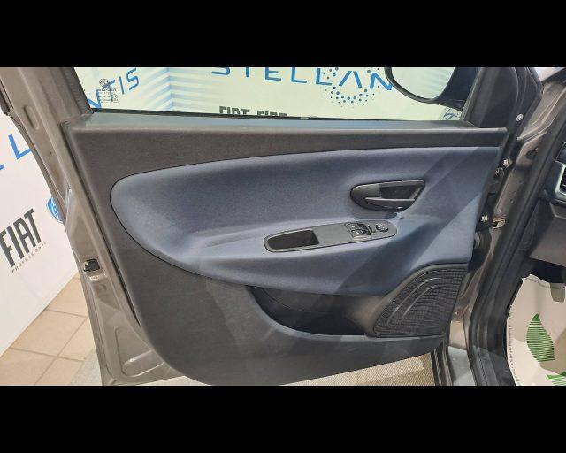 LANCIA Ypsilon 1.0 hybrid Gold Plus