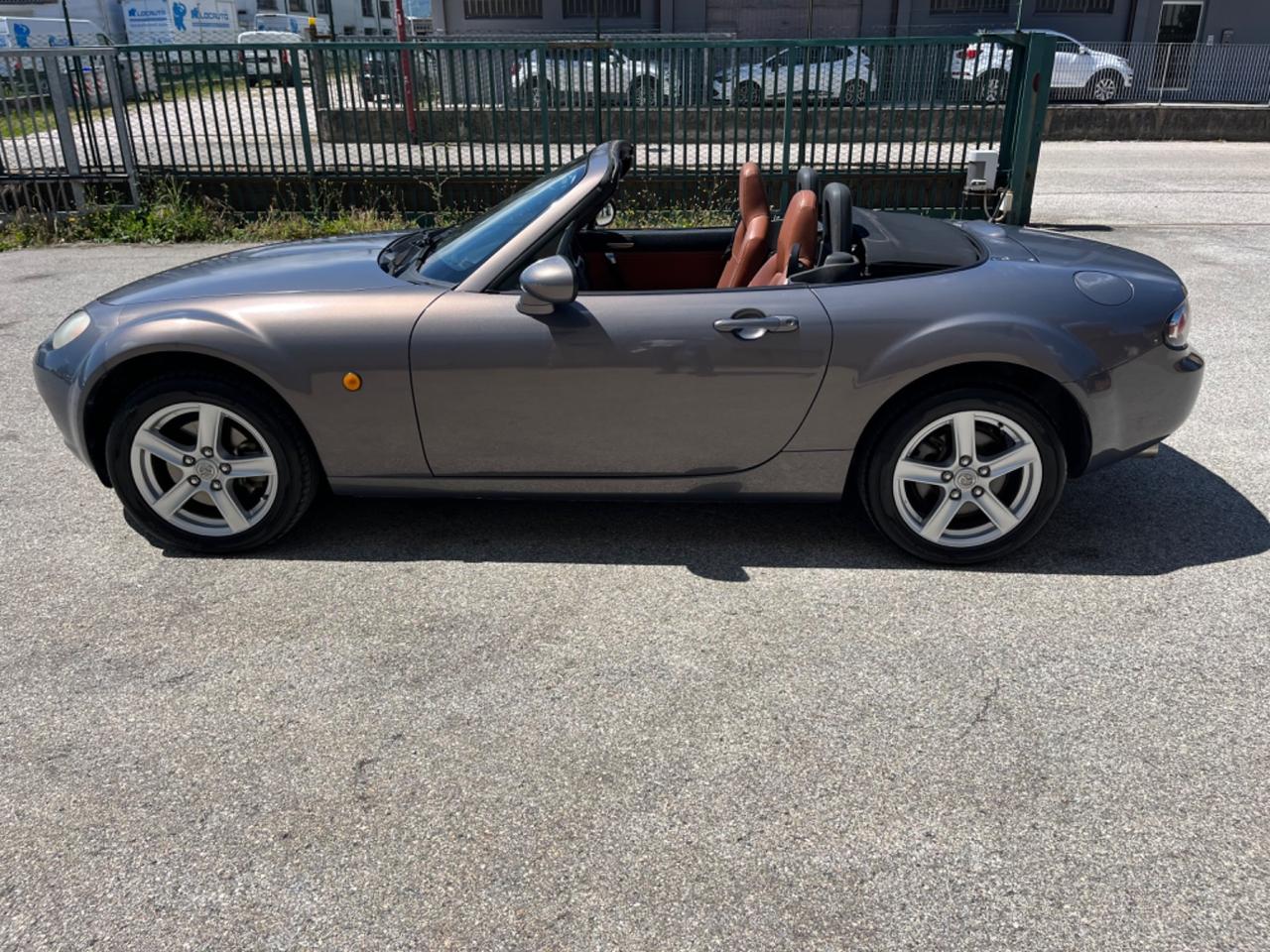 Mazda MX-5 1.8L 16V Lead-In