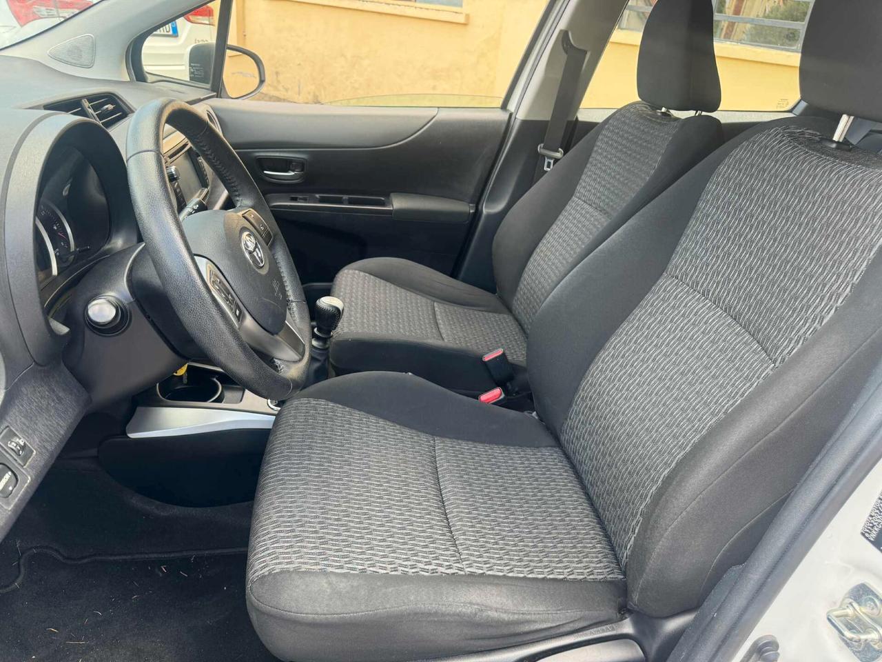 Toyota Yaris Anno 2014 1.4 D-4D 5 porte Lounge