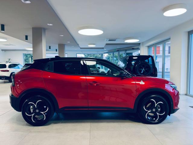 Alfa Romeo Junior 1.2 ibrida Speciale 145cv edct6