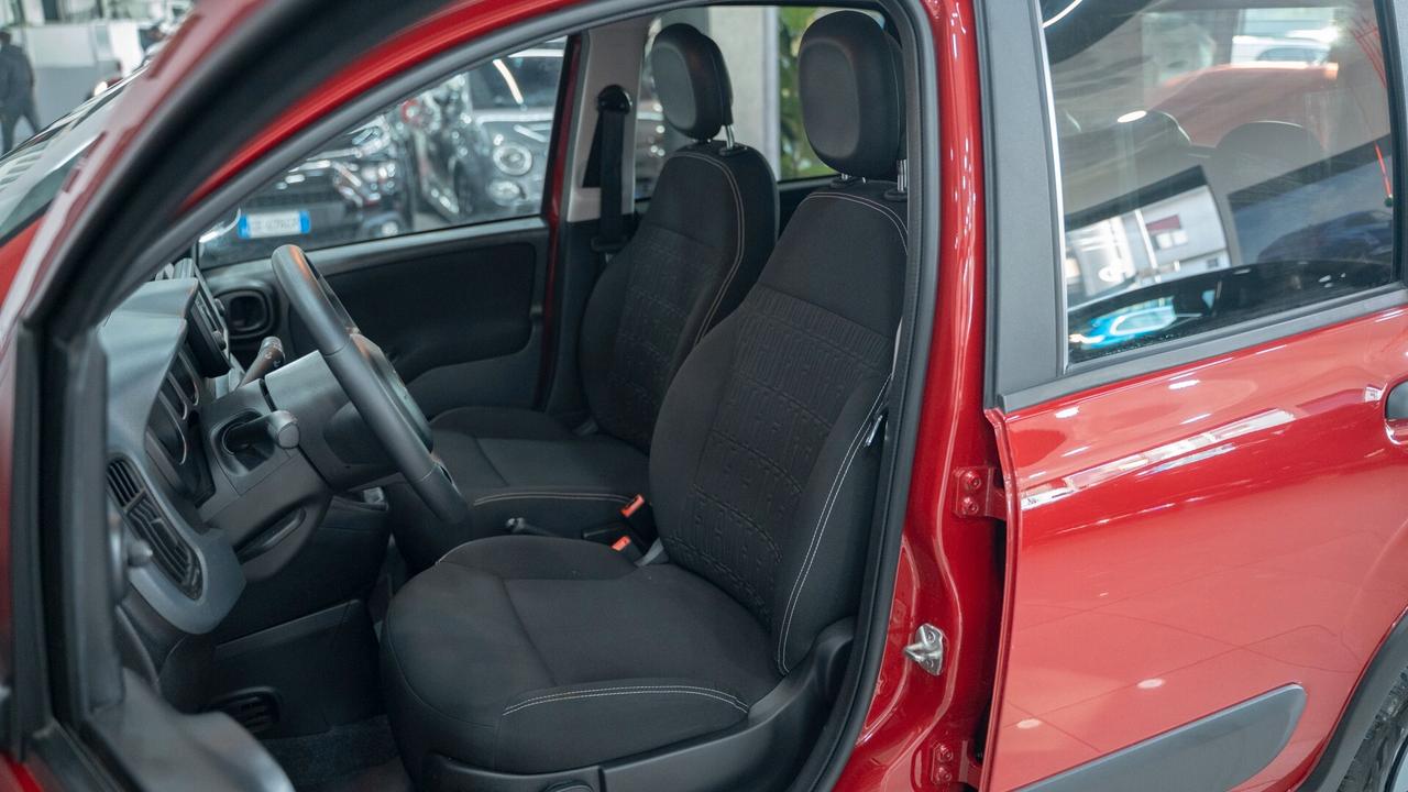 Fiat Panda 1.0 CITY CROSS 70 CV HYBRID CARPLAY LED NO VINCOLI