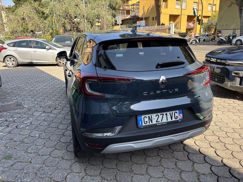 Renault Captur E-Tech hybrid 1.6 E-TECH HEV 145 TECHNO AUTO
