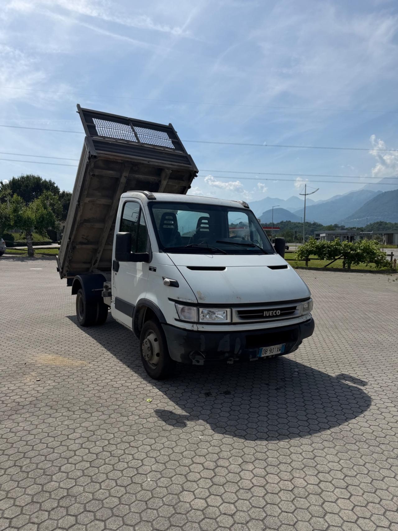 Iveco Daily ribaltabile 3 lati 3.0 cambio 6 marce