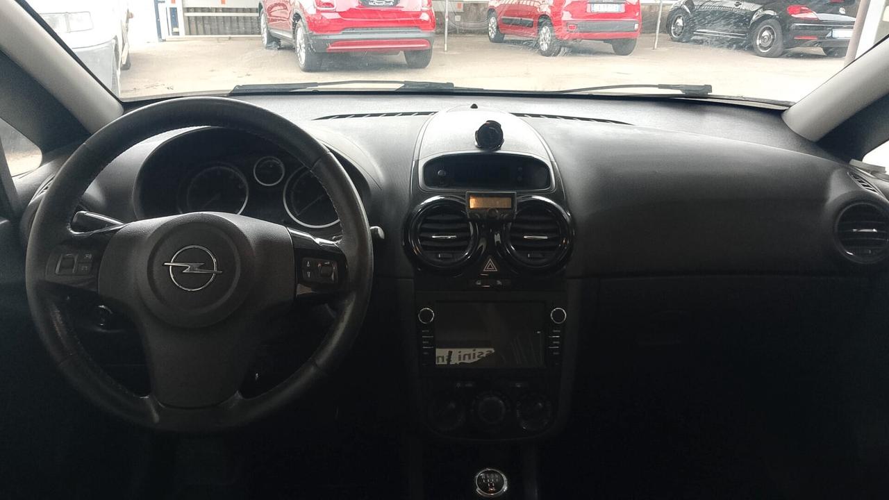 Opel Corsa 1.2 80CV 5 porte GPL-TECH Edition