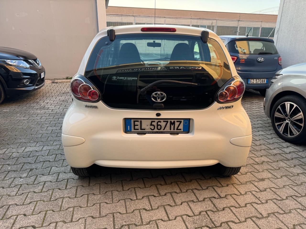 Toyota Aygo 1.0 12V VVT-i 5 porte Sol Connect MMT