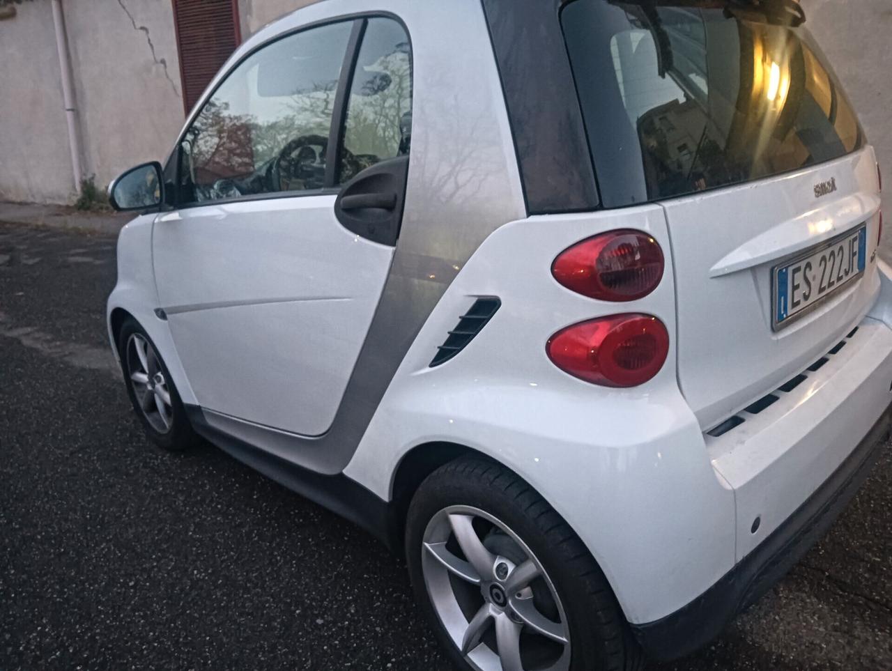 Smart ForTwo 1000 45 kW MHD coupé pure