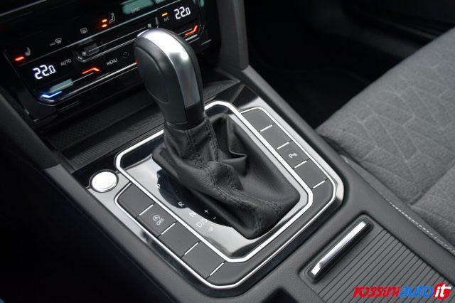 VOLKSWAGEN Passat Variant 2.0 TDI SCR 150 CV DSG BUSINESS + GANCIO TRAINO