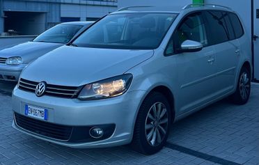 Volkswagen Touran 2.0 TDI 140 CV Highline 7 POSTI