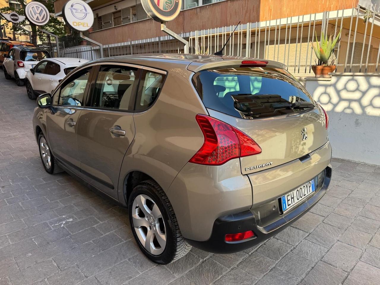 PEUGEOT 3008 1.6 HDi 112CV Tecno