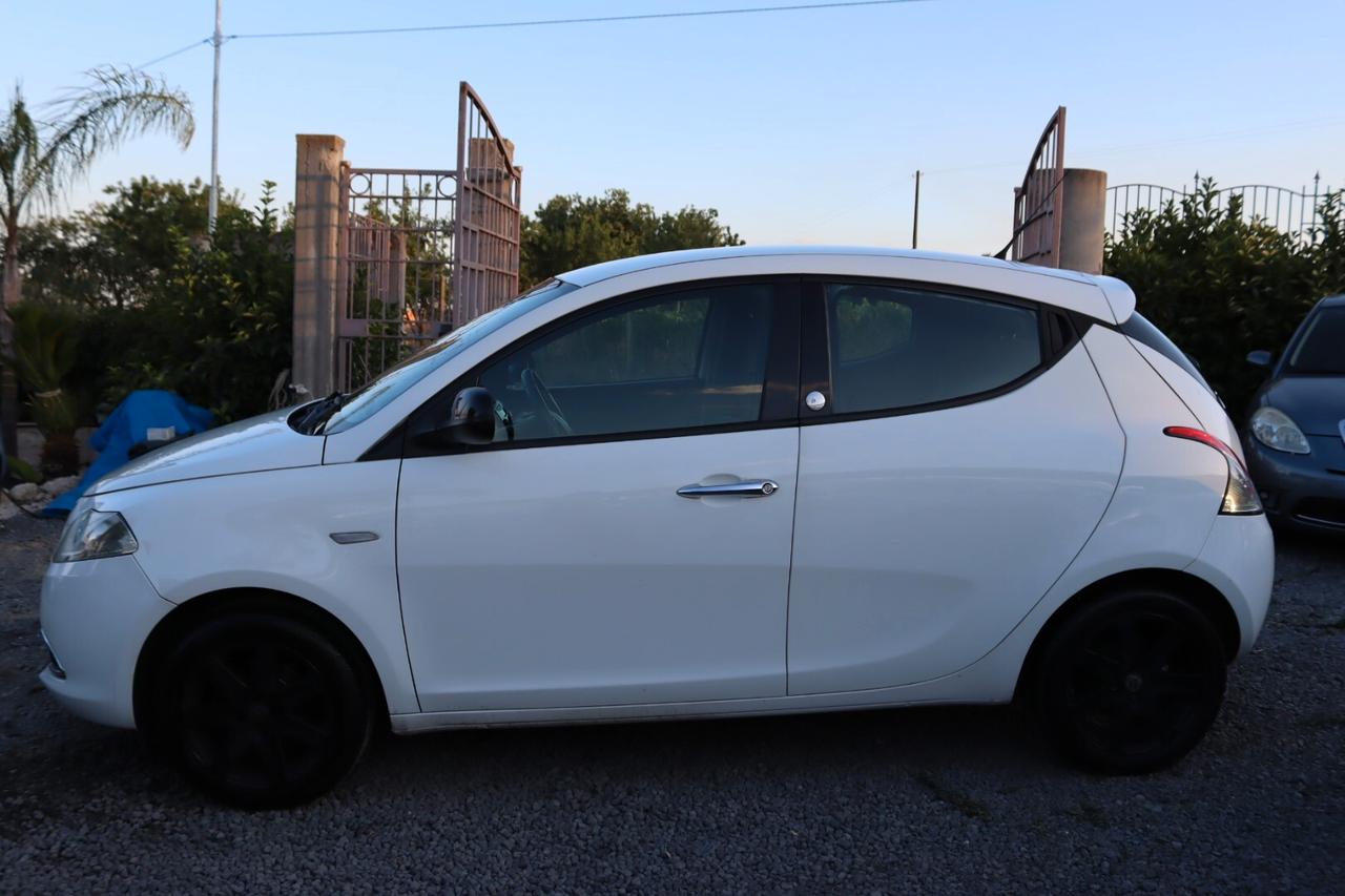 Lancia Ypsilon 1.2 69 CV 5 porte GPL Ecochic Gold