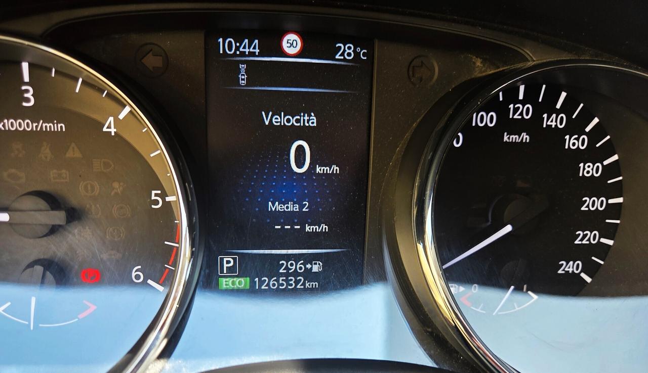 Nissan Qashqai 1.6 dCi AUTOM. NAVI CERCHI 18 FULL