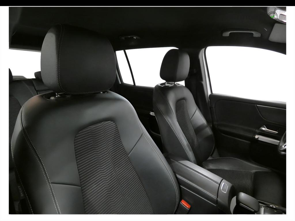 Mercedes-Benz GLB (X247) - GLB 180 d Automatic Sport