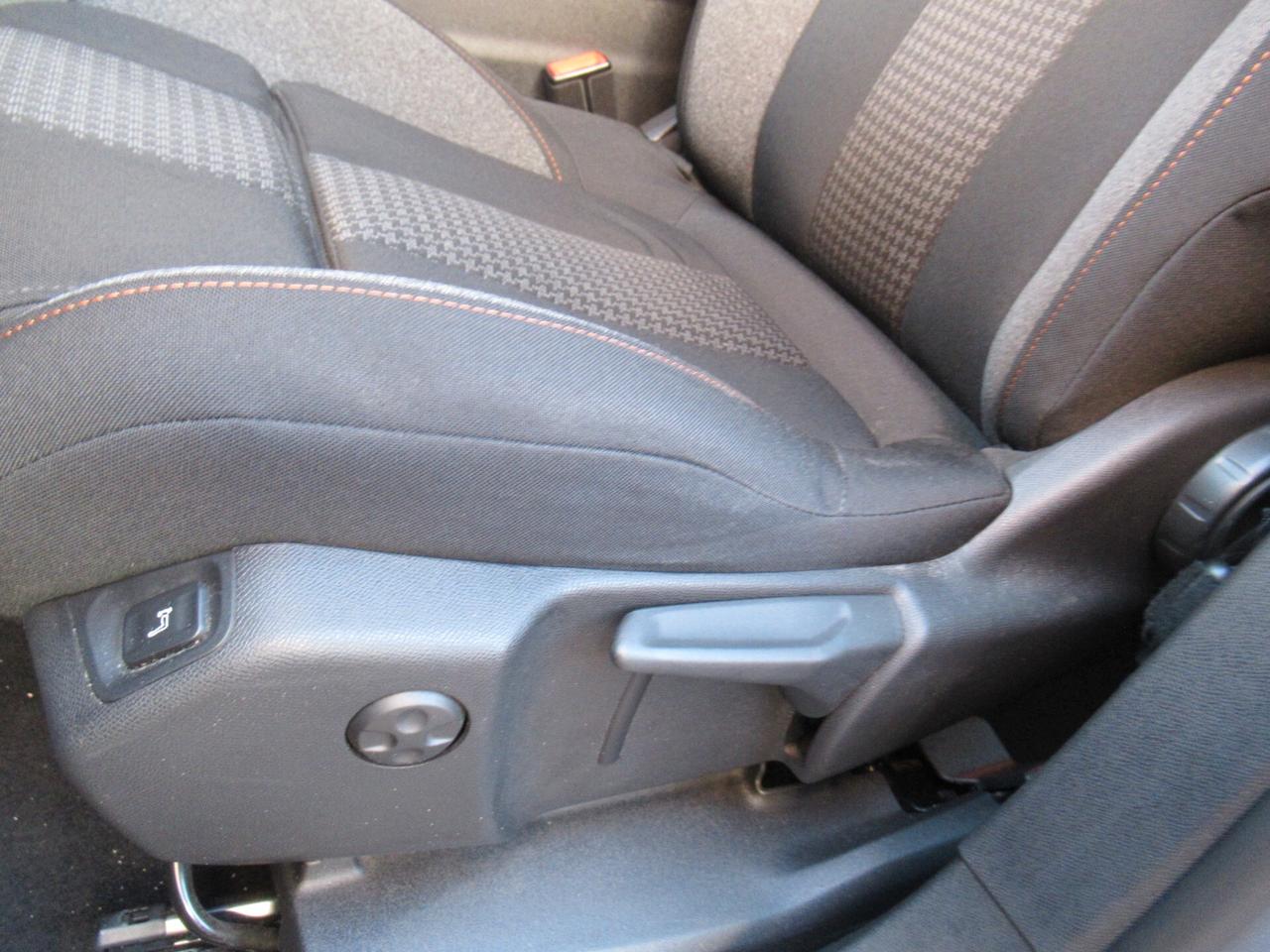 Peugeot 5008 BlueHDi 130 S&S Business