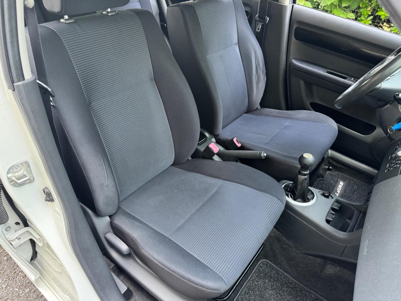 Suzuki Swift bianco perla idonea ai neopatentati
