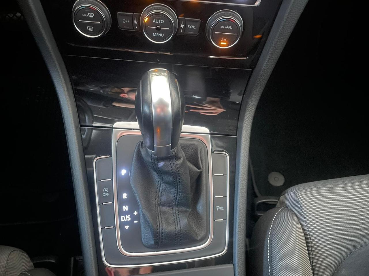 Volkswagen Golf 1.6 TDI 110 CV DSG 5p. Highline BlueMotion Technology