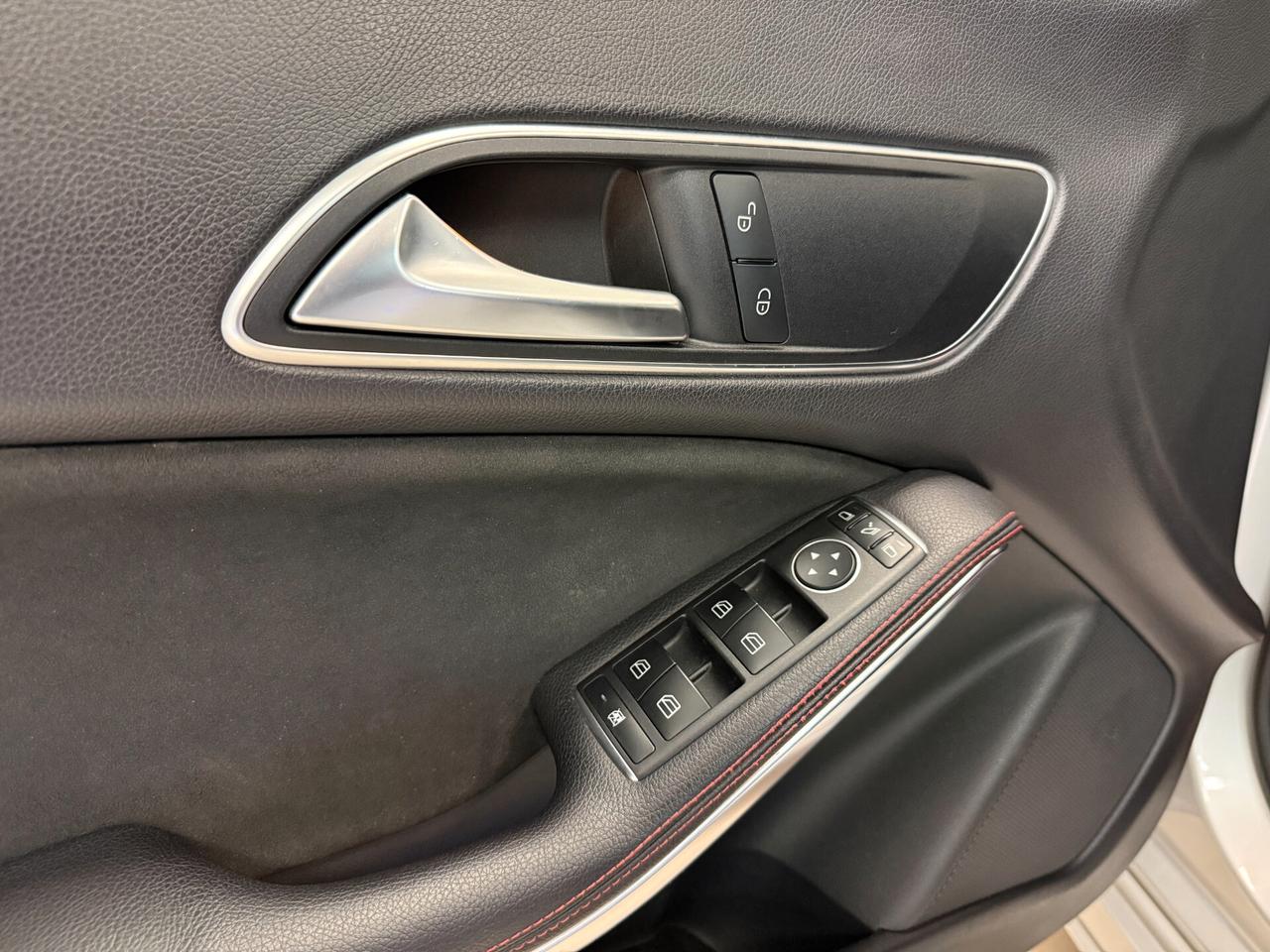 Mercedes-benz CLA 200 d Automatic Premium