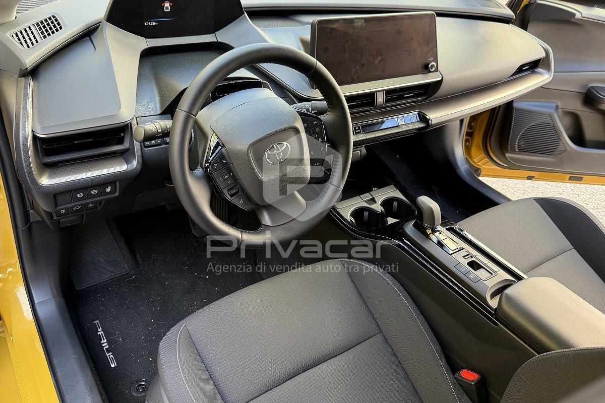 TOYOTA Prius 2.0 Plug-in Hybrid Lounge
