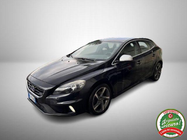 VOLVO V40 D2 1.6 R-design Momentum