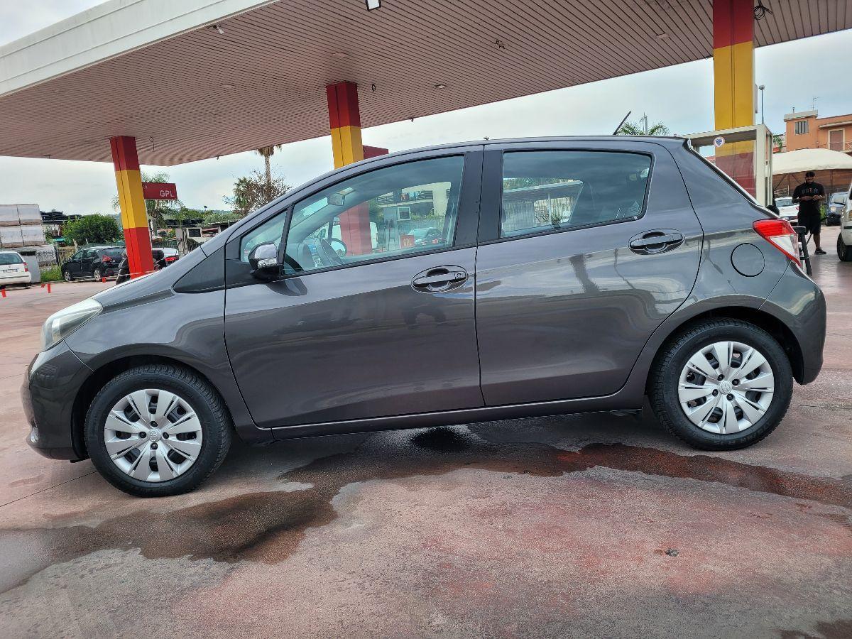 TOYOTA - Yaris - 1.0 3 porte Lounge
