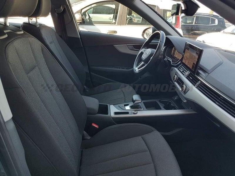 Audi A4 A4 Avant 30 2.0 tdi mhev Business Advanced 136cv s-tronic