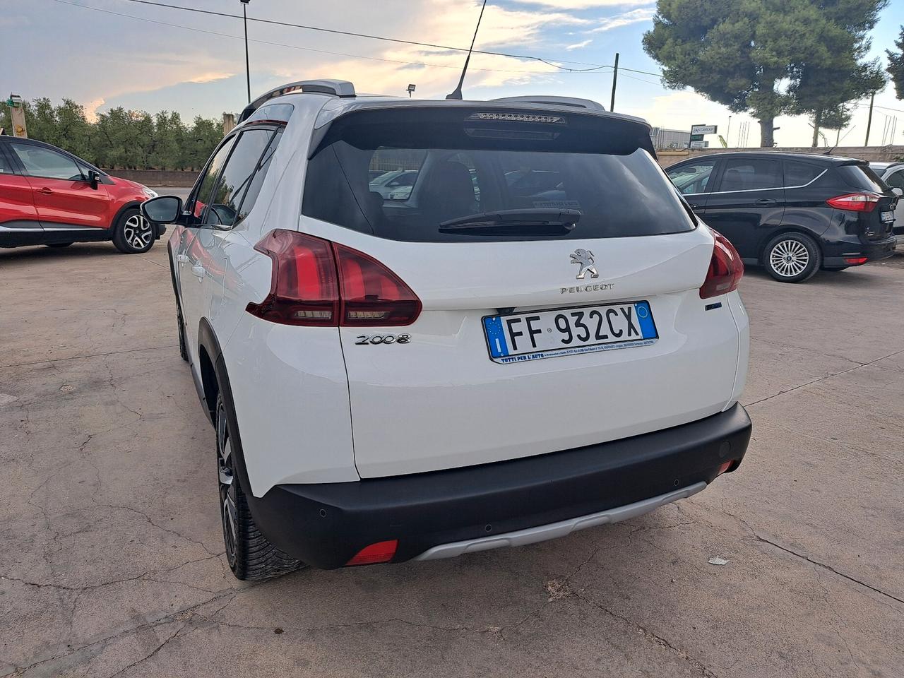 Peugeot 2008 1.6 BlueHDi 120 S&S Allure - 2016