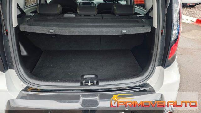 KIA Soul 1.6 GDi White e red
