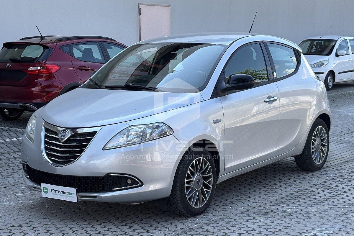 LANCIA Ypsilon 1.2 69 CV 5 porte GPL Ecochic Silver