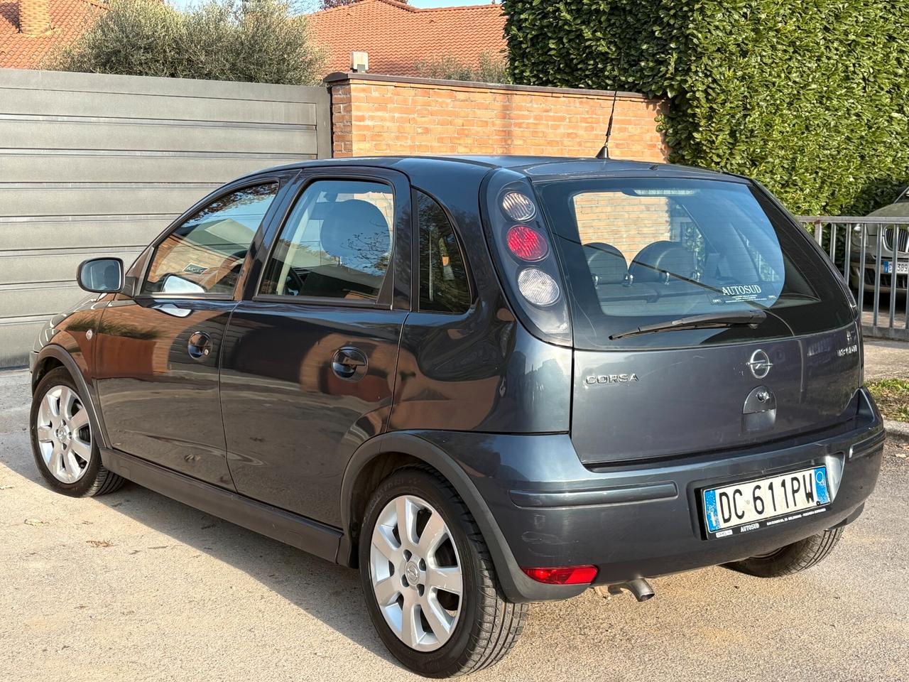 OPEL CORSA 1.3D- 145000km REALI-2006