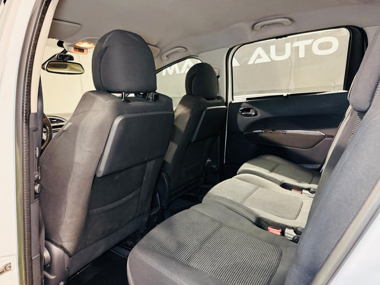 Peugeot 5008 1.6 HDi 116CV Allure*7 POSTI*