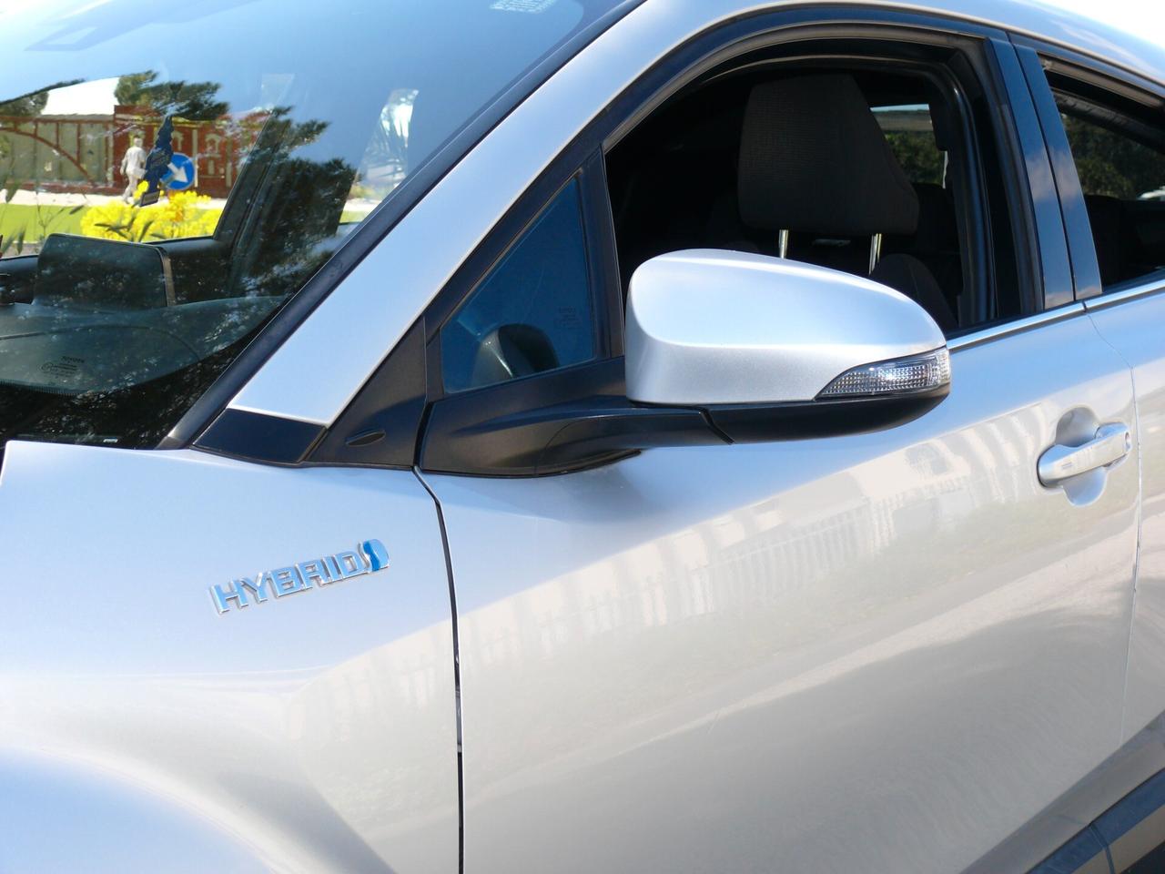 Toyota C-HR 1.8 Hybrid E-CVT Style (M1317)