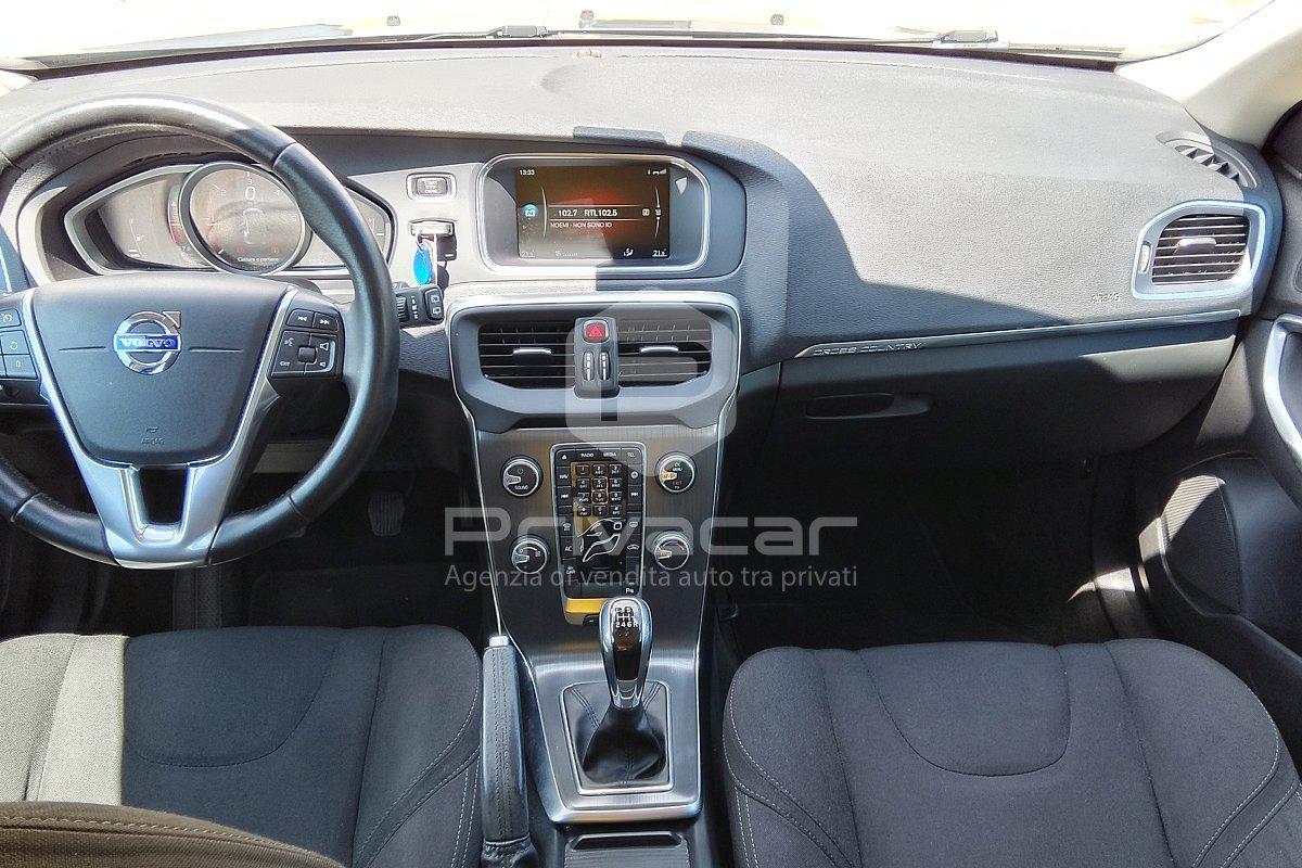 VOLVO V40 Cross Country D2 Kinetic